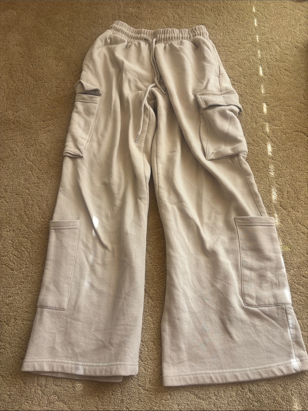 Zara Kids Wide-Leg Cargo Sweatpants in Light Beige